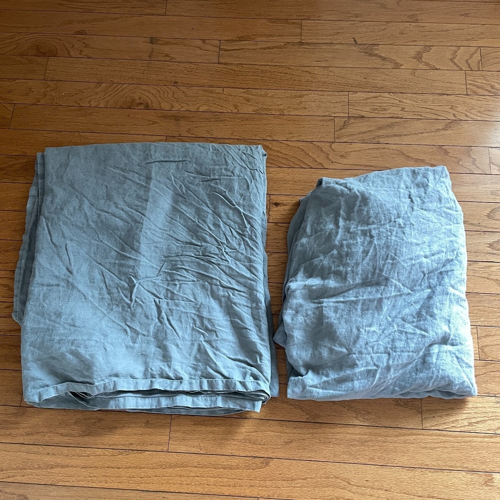 Quince 100% Linen 2 Sheet Set Queen Size  1 Fitted + 1 Flat Gray Pre-Owned